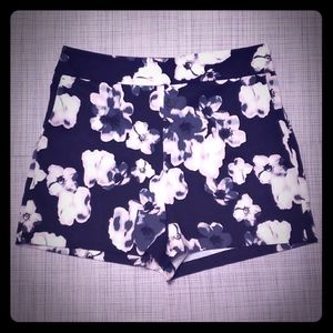 Women's Express floral shorts